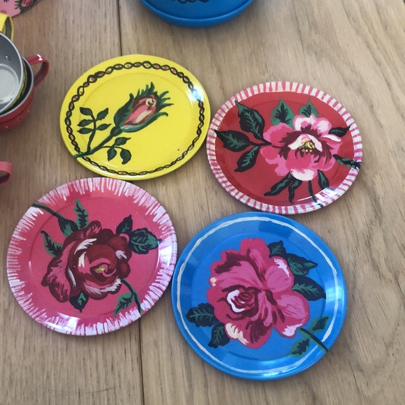 Adorable tea set - Picture 2 of 8